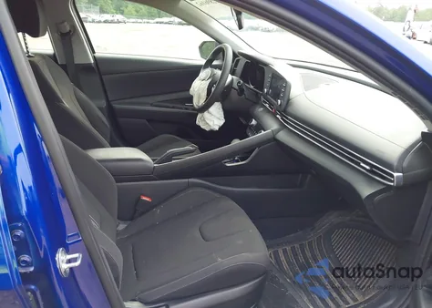 2023 Hyundai Elantra Sel z USA, uszkodzony, nr VIN KMHLM4AG9PU377025